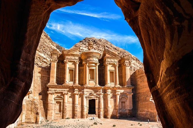 Pyramids, Nile Cruise & Petra – 12 Days